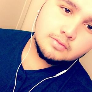 Meet your Posher, Cesar